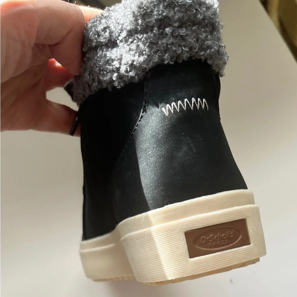 Dr. Scholl's Black and‎ Cream Women's Sneakers/Boots, New, Size 8 - Picture 3 of 4